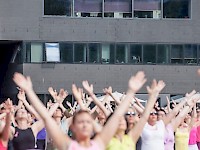 Pink Yoga-Event von EDS 11. Juni 2015
